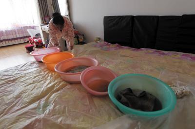 遂昌楼上漏水，住户失联，小区没物管，业主维权难！律师来支招……